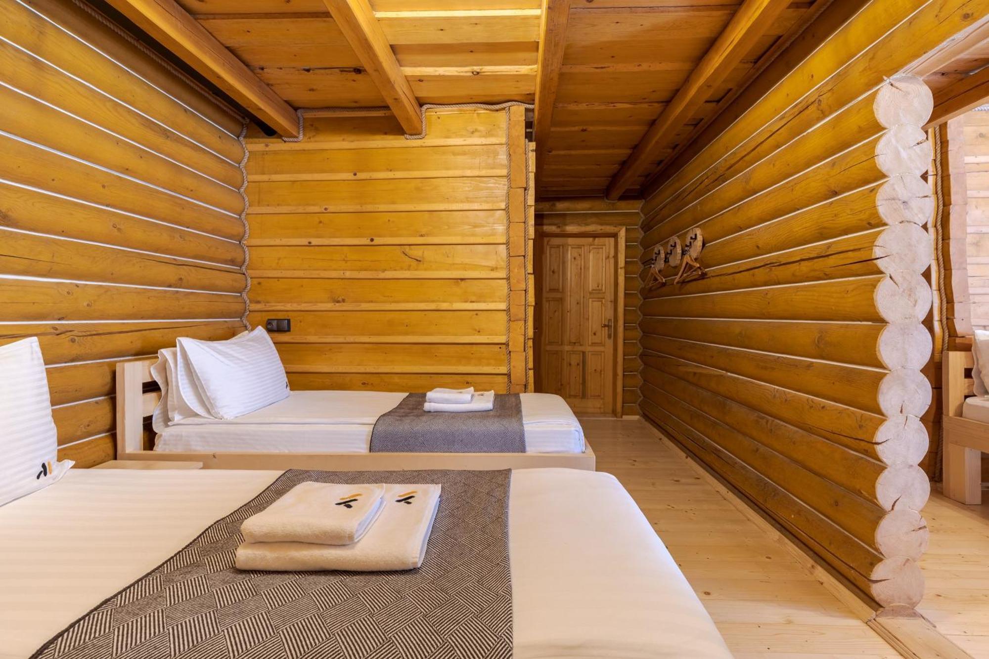 Gremi Hotel Dragobrat Esterno foto