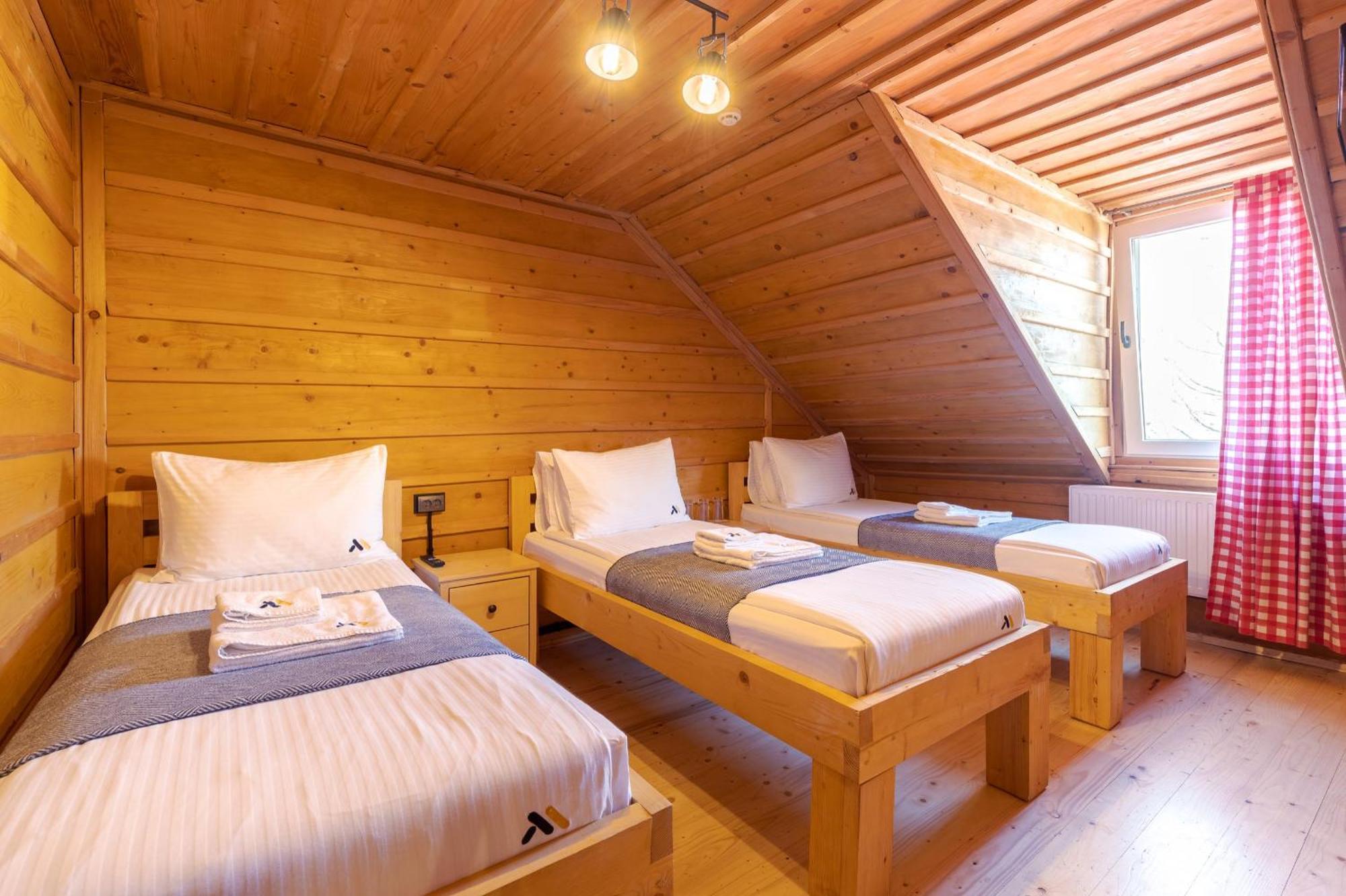 Gremi Hotel Dragobrat Esterno foto